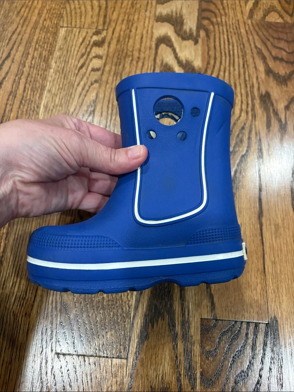 Kids blue Crocs Crocband Jaunt Rain Boot, size 6-7. Great used condition